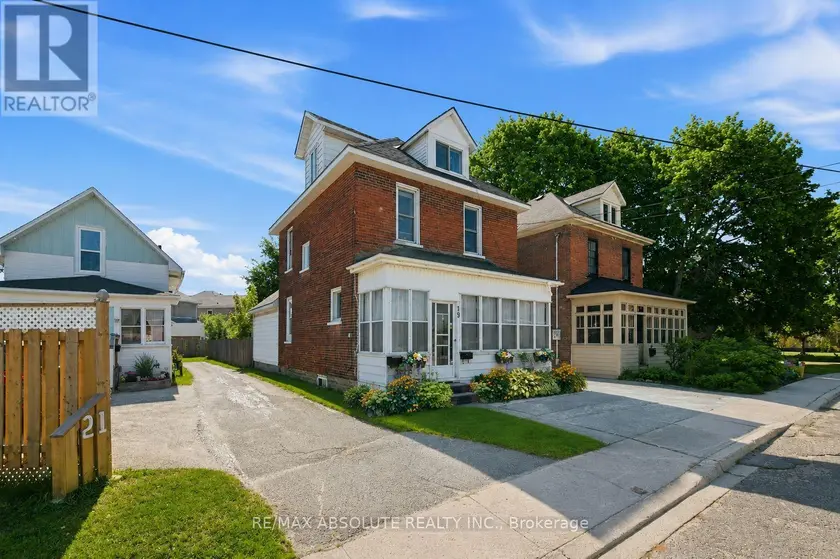 Detached at 19 LEEDS STREET, Smiths Falls