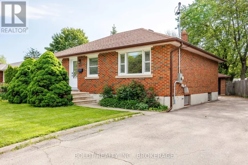 Detached at UNIT#2 - 127 LOUTH STREET, St. Catharines