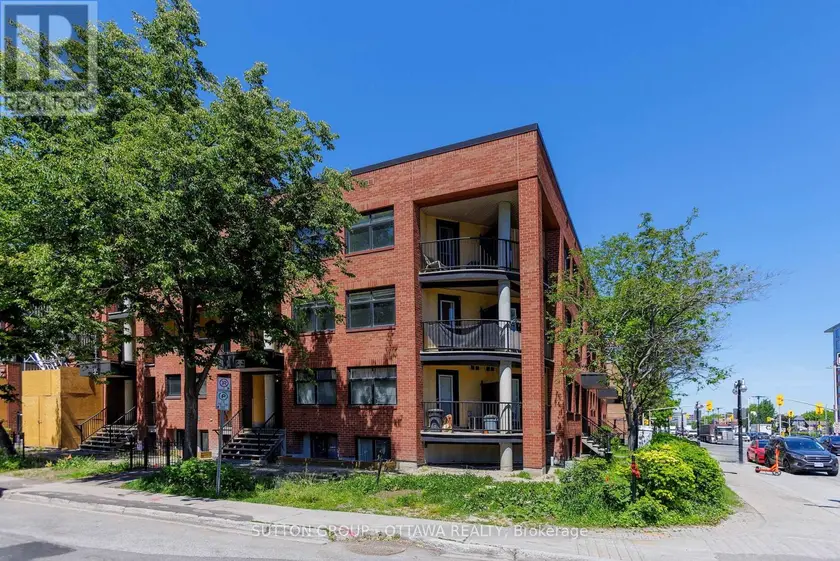 Townhouse at 10 - 255 CLARENCE STREET, Ottawa