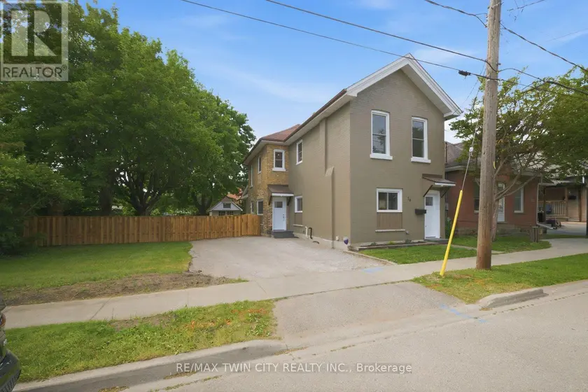 Detached at 14 BOND STREET, Brantford