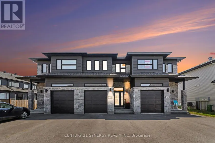Townhouse at 2011 BERNE STREET, Russell