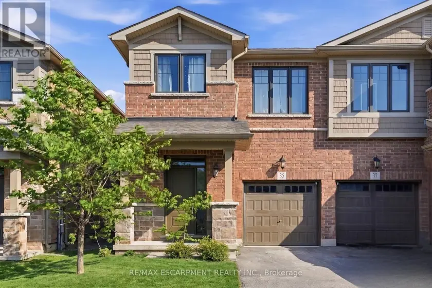 Semi-Detached/Link at 35 PELICAN LANE, Hamilton
