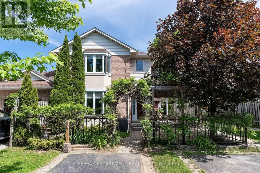 Townhouse at 41 VALRIDGE DRIVE, Hamilton