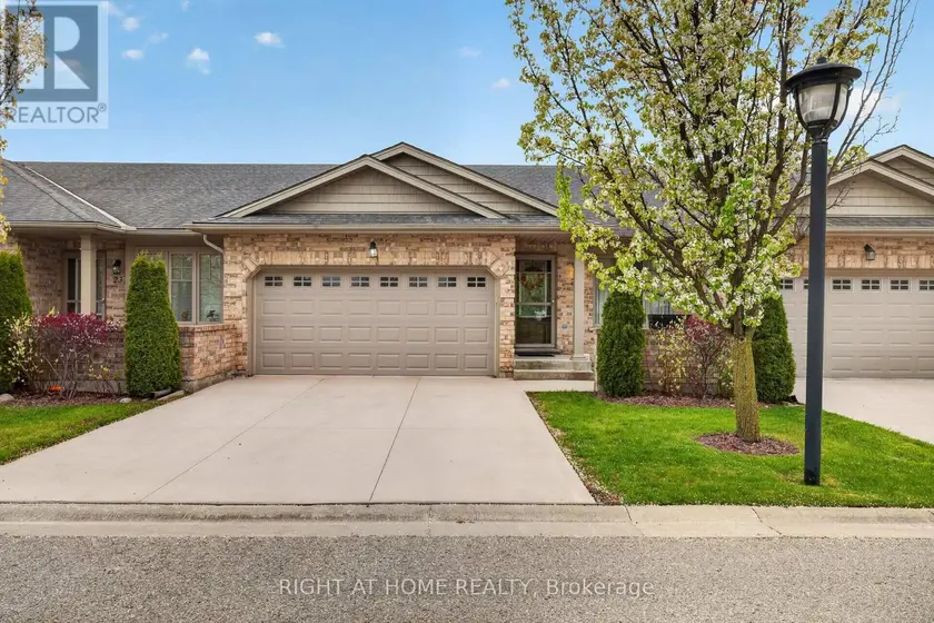 Townhouse at 21 - 2100 DENVIEW AVENUE, London North