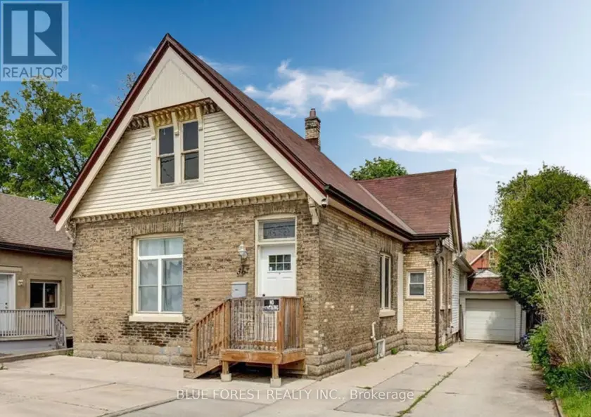 Detached at 36 ADELAIDE STREET S, London South