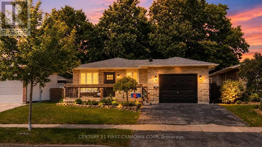 Detached at 764 CLASSIC DRIVE, London East