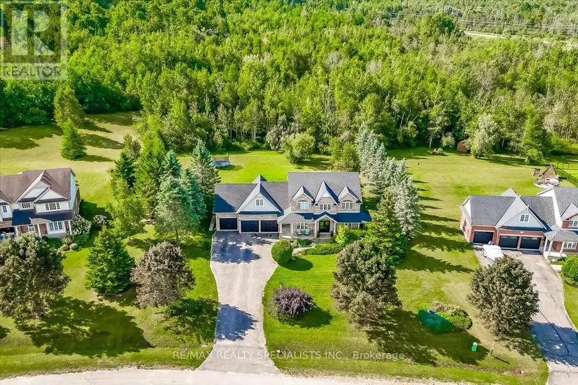 Detached at 14 DEVONLEIGH DRIVE, Amaranth