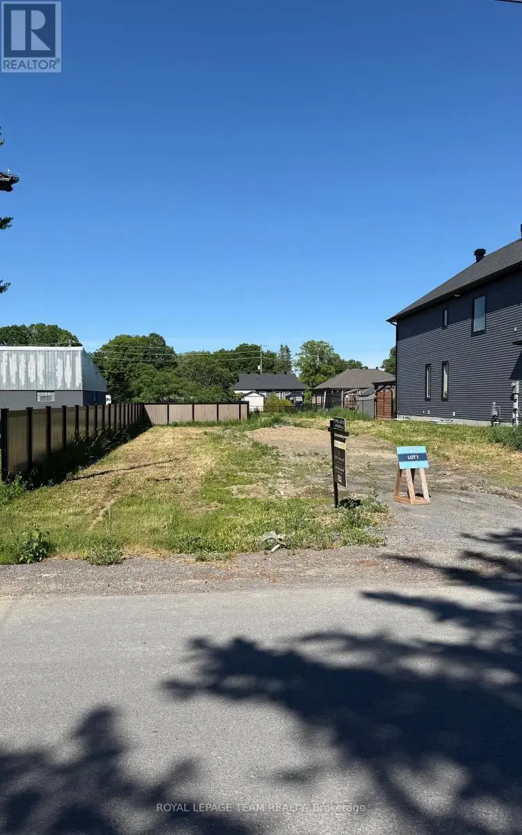 Vacant Land at 4 COCKBURN STREET, Ottawa