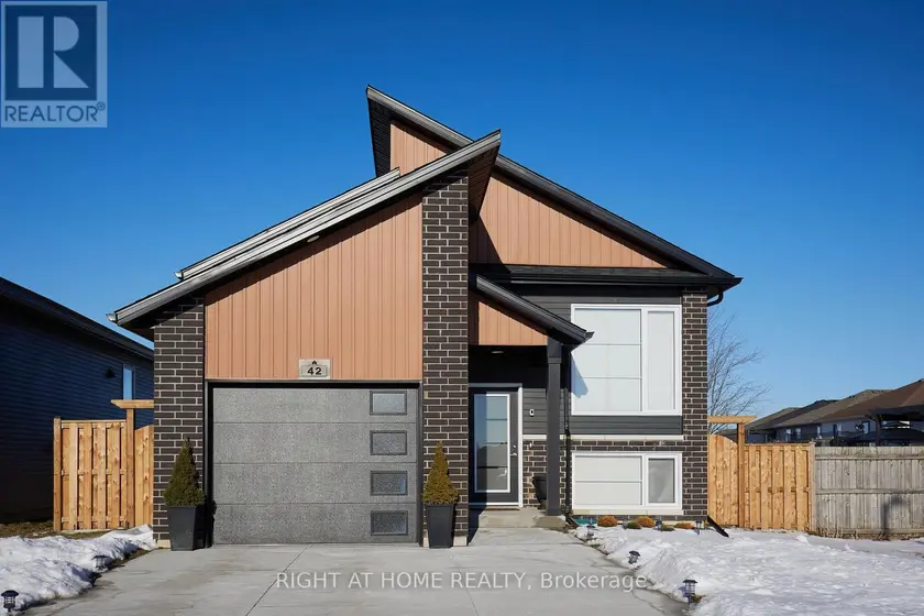 Detached at 42 MOONSTONE CRESCENT, Chatham-Kent
