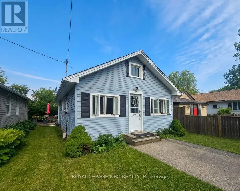 Detached at 75 CAMBRIDGE ROAD E, Fort Erie
