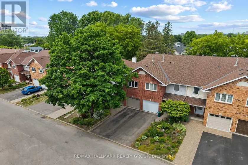 Townhouse at 20 ROYAL OAK COURT, Ottawa
