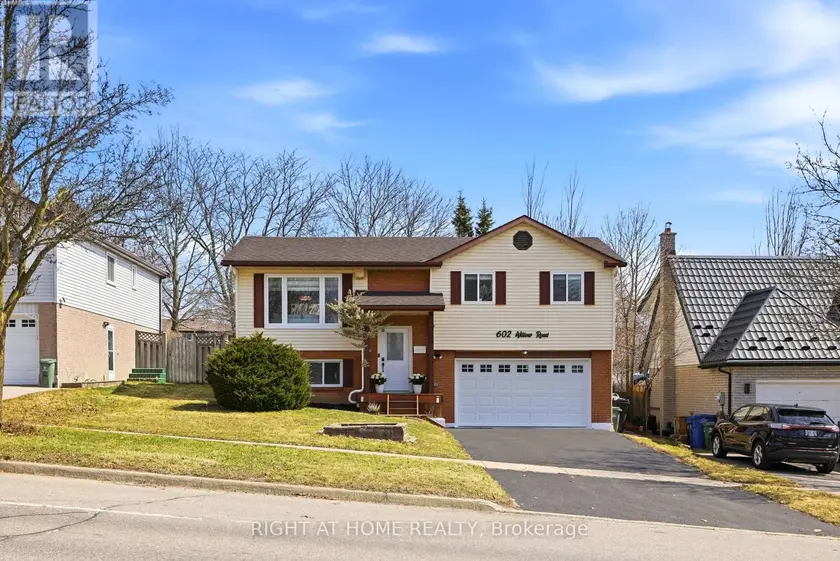 Detached at 602 WILLOW ROAD, Guelph