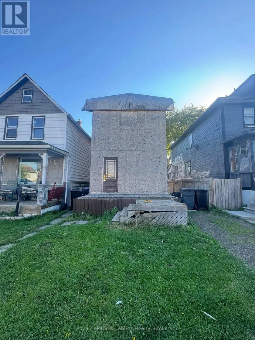 Detached at 525 MCINTOSH STREET, Thunder Bay