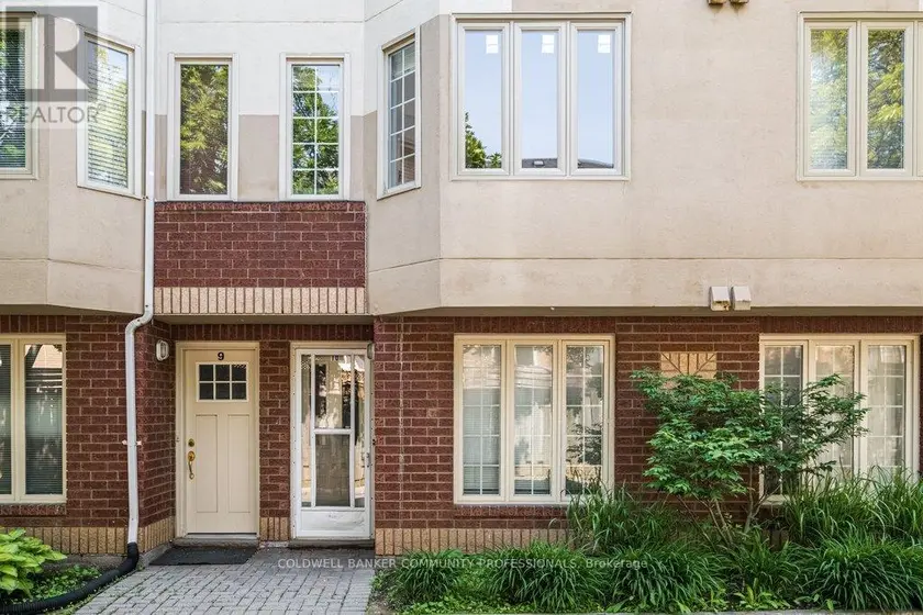 Townhouse at 10 - 266 LIMERIDGE ROAD E, Hamilton