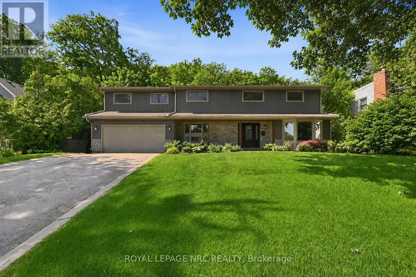 Detached at 94 DORCHESTER DRIVE, Grimsby (Grimsby East)
