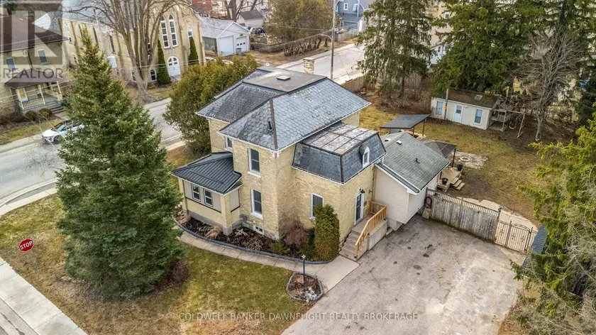 Detached at 80 NELSON STREET, Bluewater
