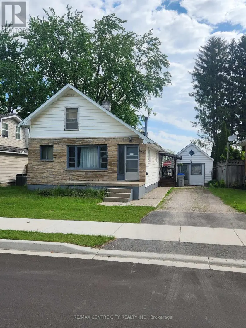 Detached at 31 QUEEN STREET, Strathroy-Caradoc