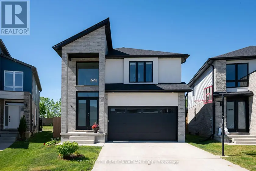 Detached at 1298 SANDBAR STREET, London North