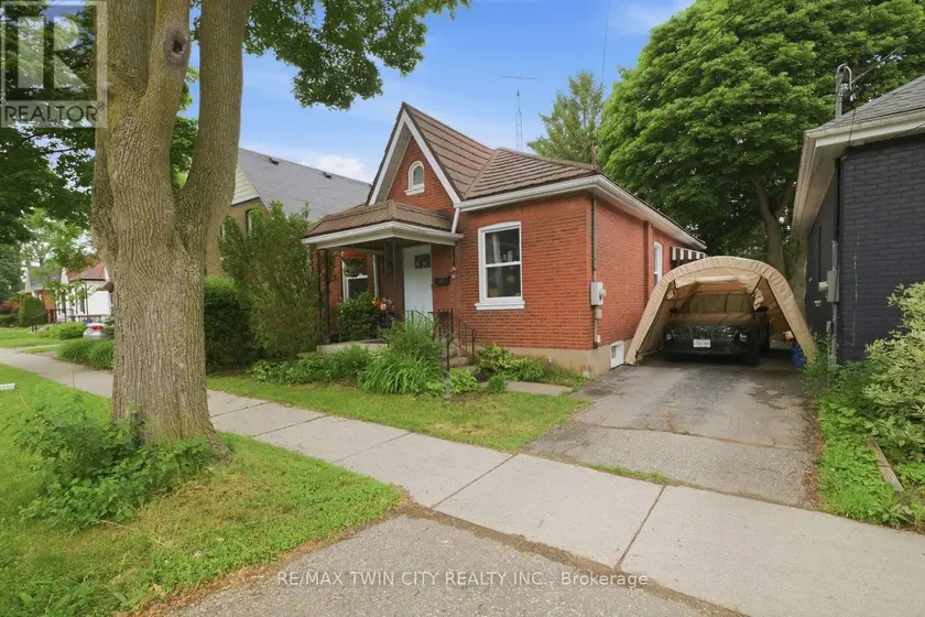 Detached at 12 BRUNSWICK STREET N, Brantford