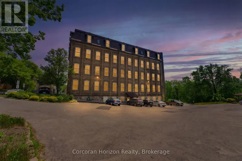 Apartment at 301 - 140 WEST RIVER STREET, Brant (Paris)