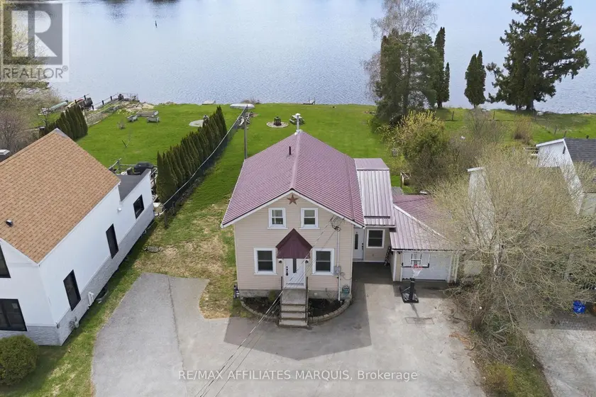 Detached at 120 QUEEN STREET, Smiths Falls