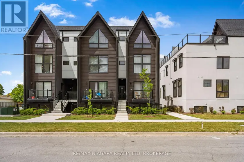 Apartment at 209 - 7277 WILSON CRESCENT, Niagara Falls