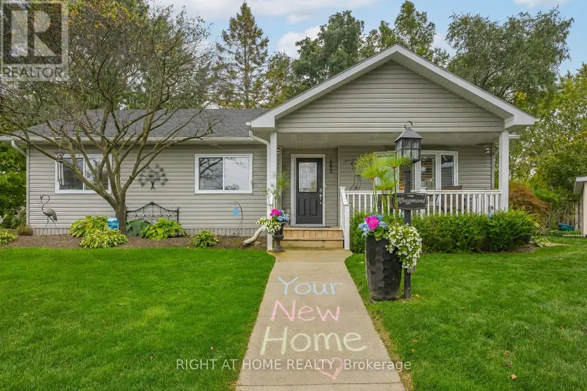 Detached at 162 MISSISSAUGA PLACE, South Huron