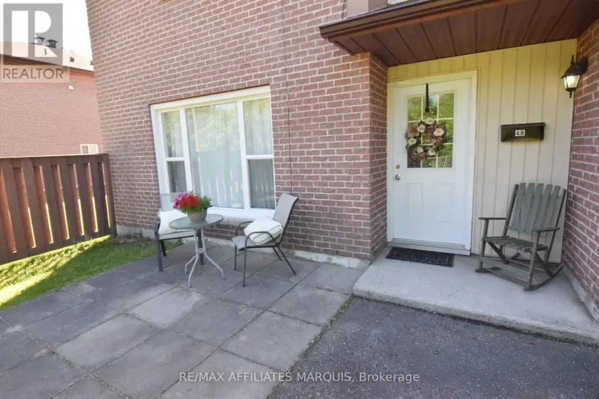 Townhouse at \"R\" - 4 PEARL STREET, Smiths Falls