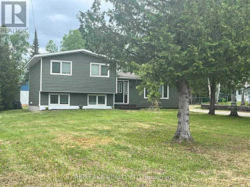 Detached at 8 JOHN STREET, Ear Falls
