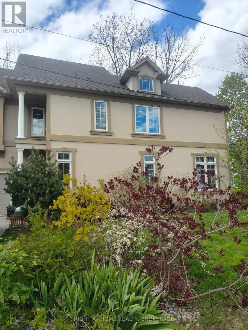 Detached at 22 URSULA AVENUE, St. Catharines (Burleigh Hill)