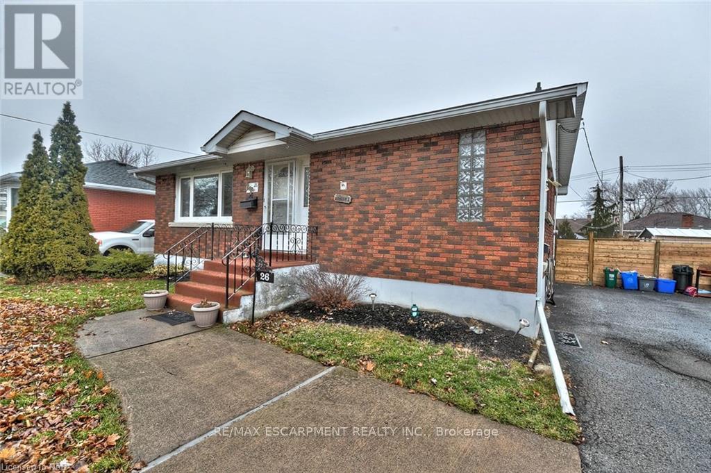 Detached at LOWER - 26 STEWART AVENUE, Thorold