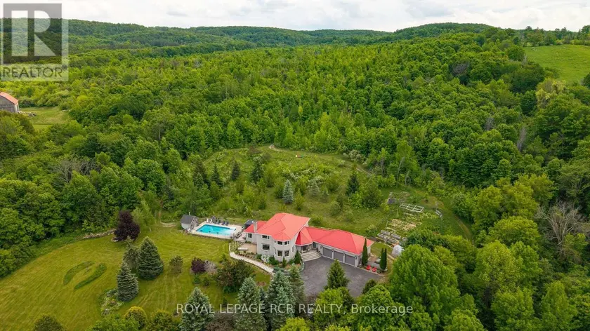 Detached at 529648 OSPREY-THE BLUE MOUNTAINS TOWNLINE, Grey Highlands