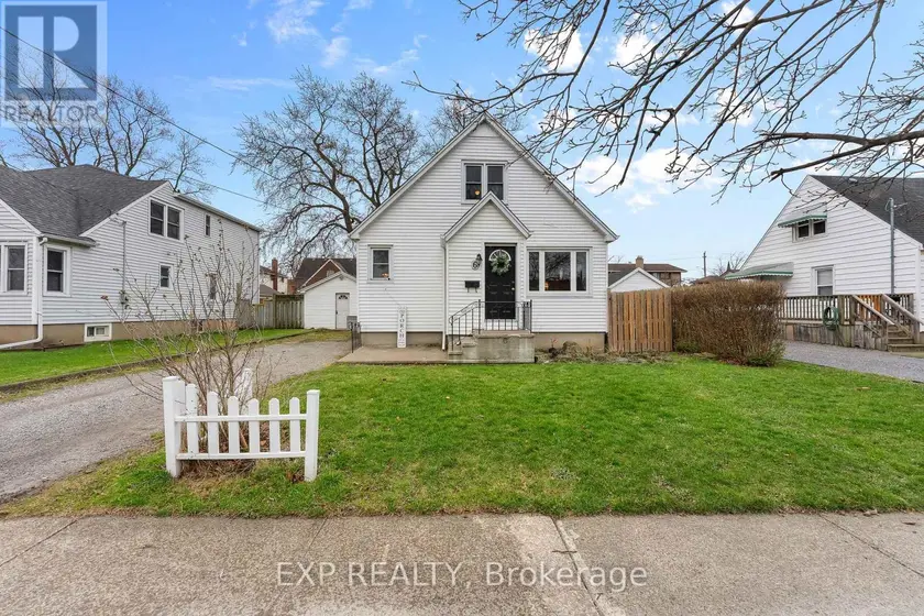 Detached at 6 CEDARDALE AVENUE, St. Catharines (Secord Woods)