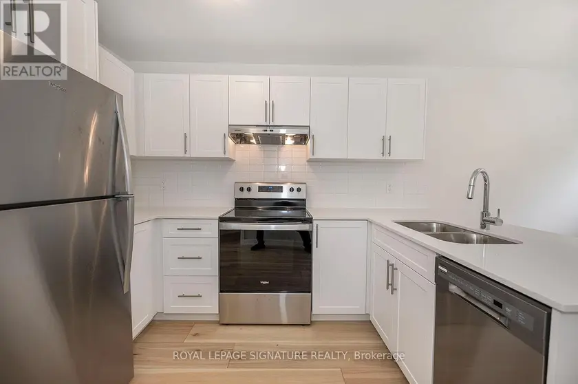 Townhouse at 81 WOODMAN DRIVE N, Hamilton