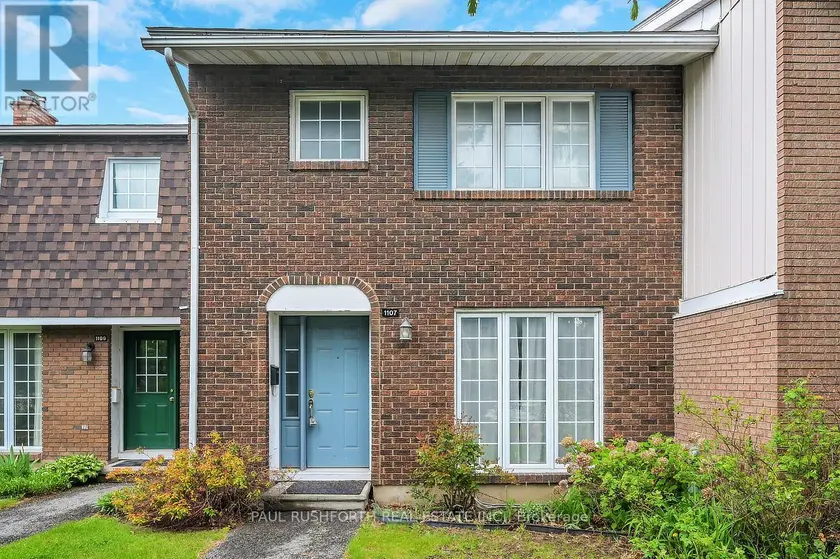Townhouse at 1107 MEADOWLANDS DRIVE, Ottawa