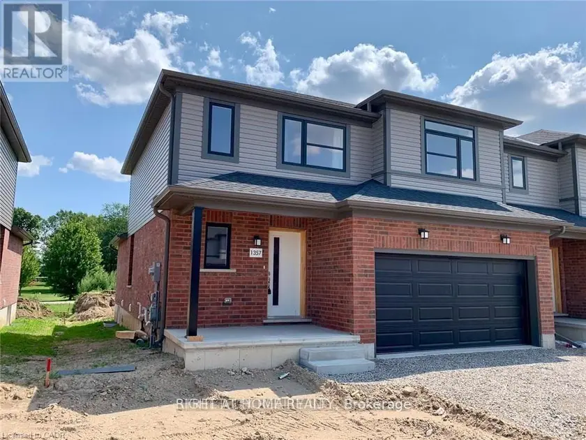 Townhouse at 1357 MICHAEL CIRCLE, London