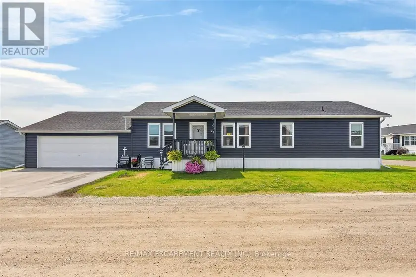 Detached at 29 HICKORY HOLLOW, Haldimand