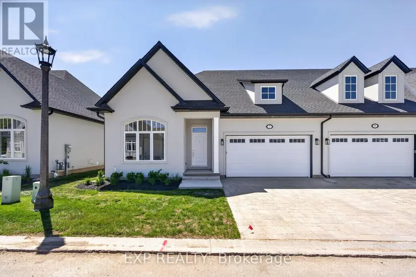 Townhouse at 8 BUTTERNUT CRESCENT, Fort Erie