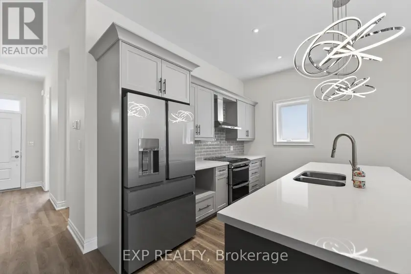 Townhouse at 6 BUTTERNUT CRESCENT, Fort Erie