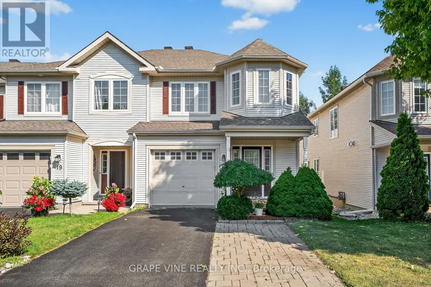 Townhouse at 21 FIELDBERRY PRIVATE, Ottawa
