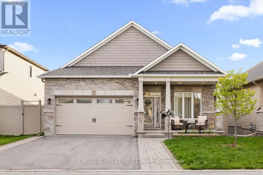 Detached at 629 BRUXELLES STREET, Russell