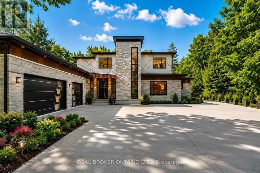 Detached at 6 CAMPBELL FARM ROAD, Brant (Oakland)