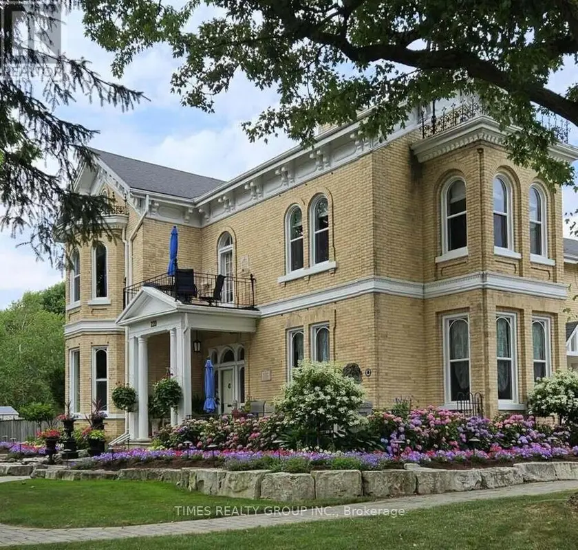 Detached at 220 HIBERNIA STREET, Stratford