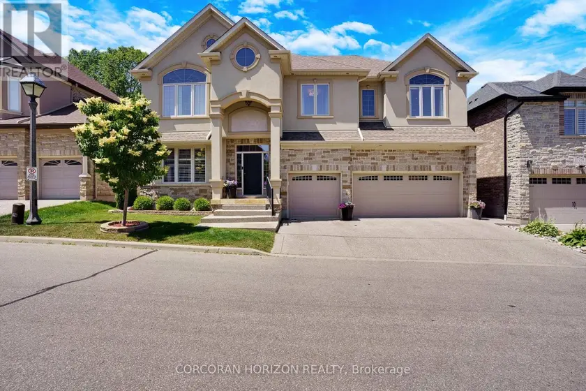 Detached at 8 - 258 EDGEWATER CRESCENT, Kitchener
