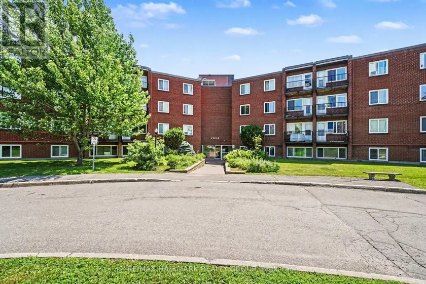 Apartment at 106A - 2044 ARROWSMITH DRIVE, Ottawa