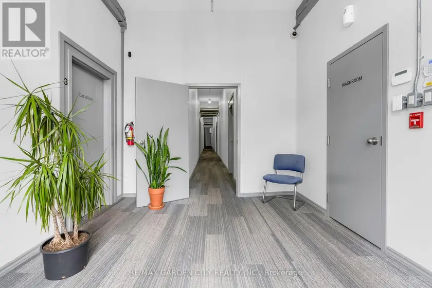 Other at 9B - 16 MYRTLE AVENUE, Hamilton (St. Clair)