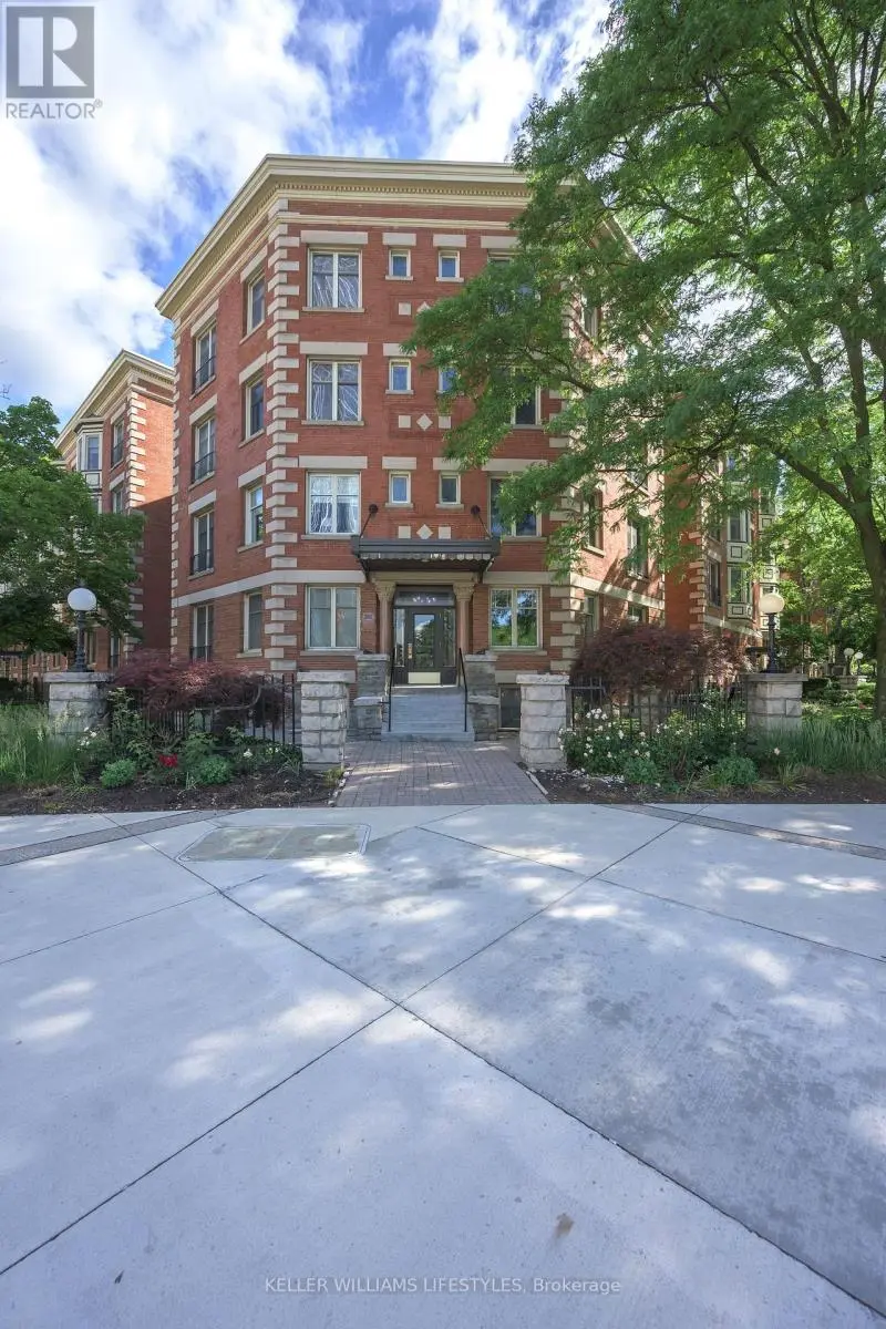 Apartment at 205 - 460 WELLINGTON STREET, London East