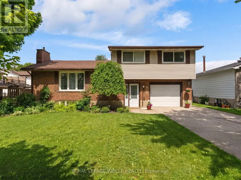 Detached at 218 ARRIS CRESCENT, West Perth