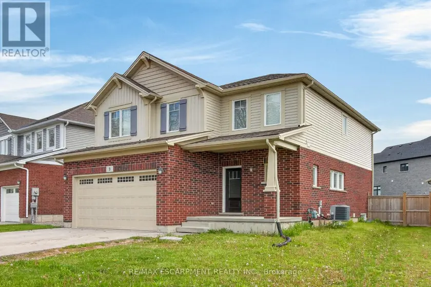 Detached at 9 WINTERBERRY BOULEVARD, Thorold (Confederation Heights)