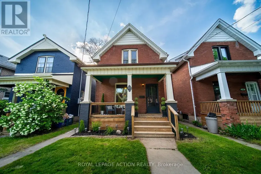 Detached at 20 WELLS AVENUE, Brantford